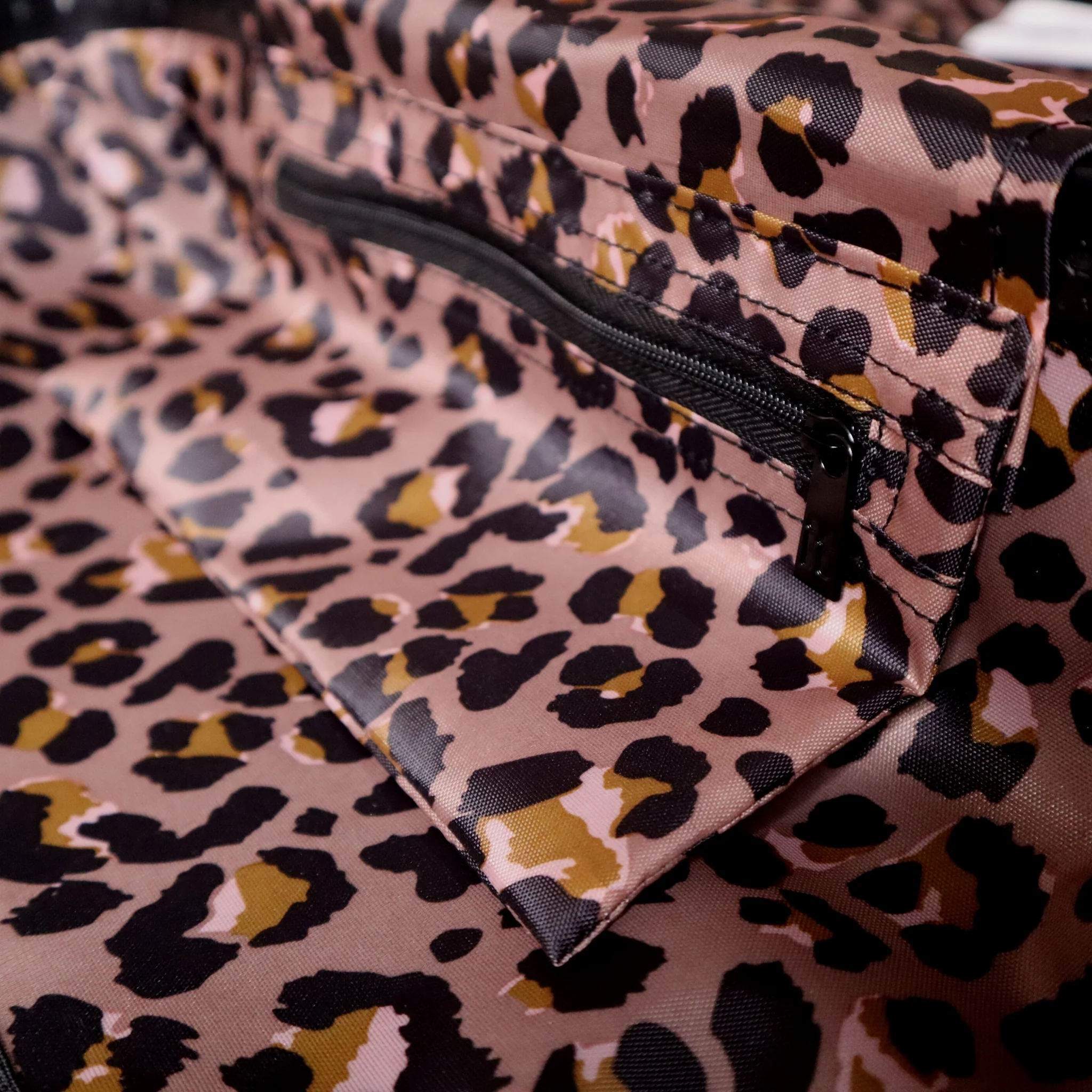 Glitzy - Vanity Case (Black) - Image 10