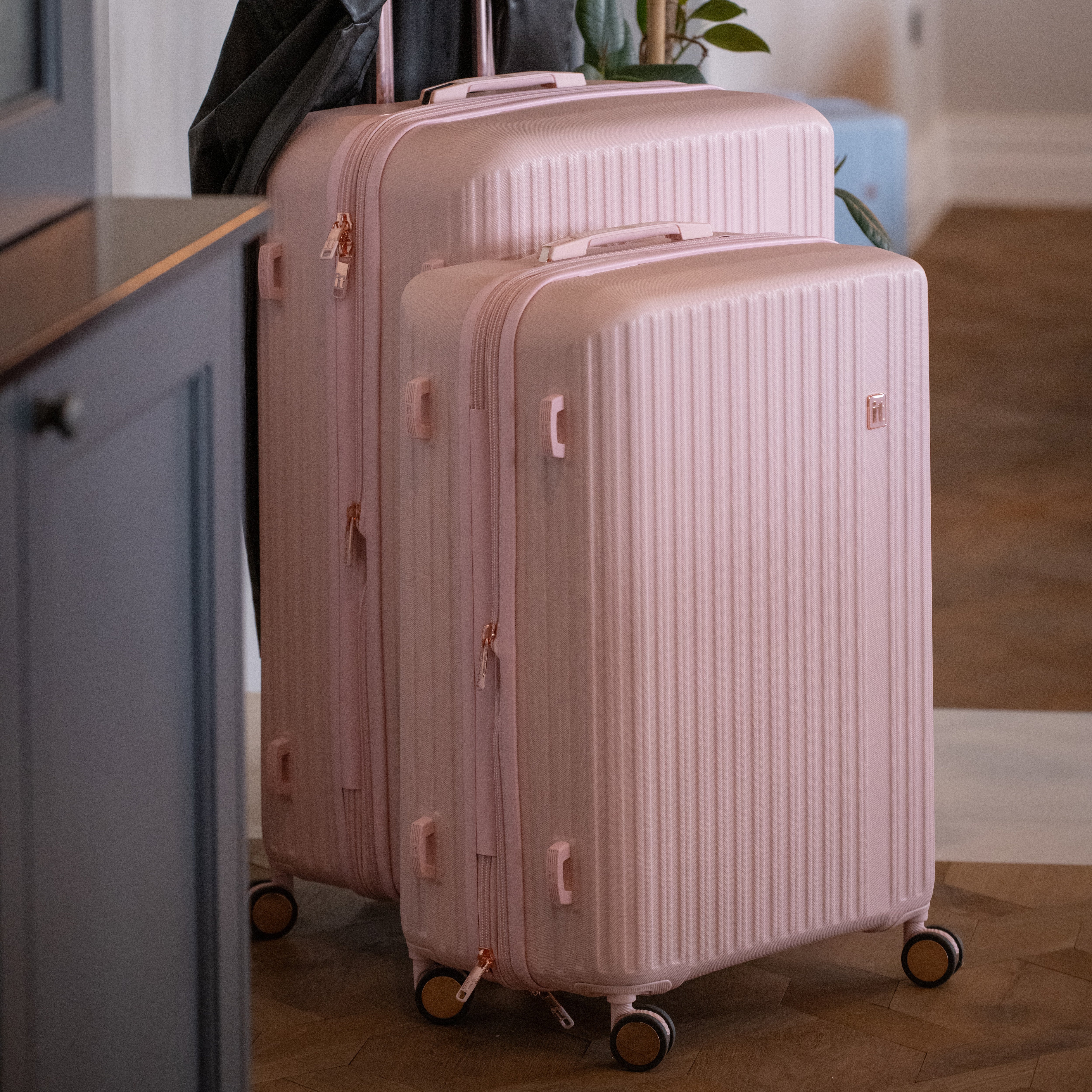 Luxuriant - Medium (Potpourri Pink) - Image 5