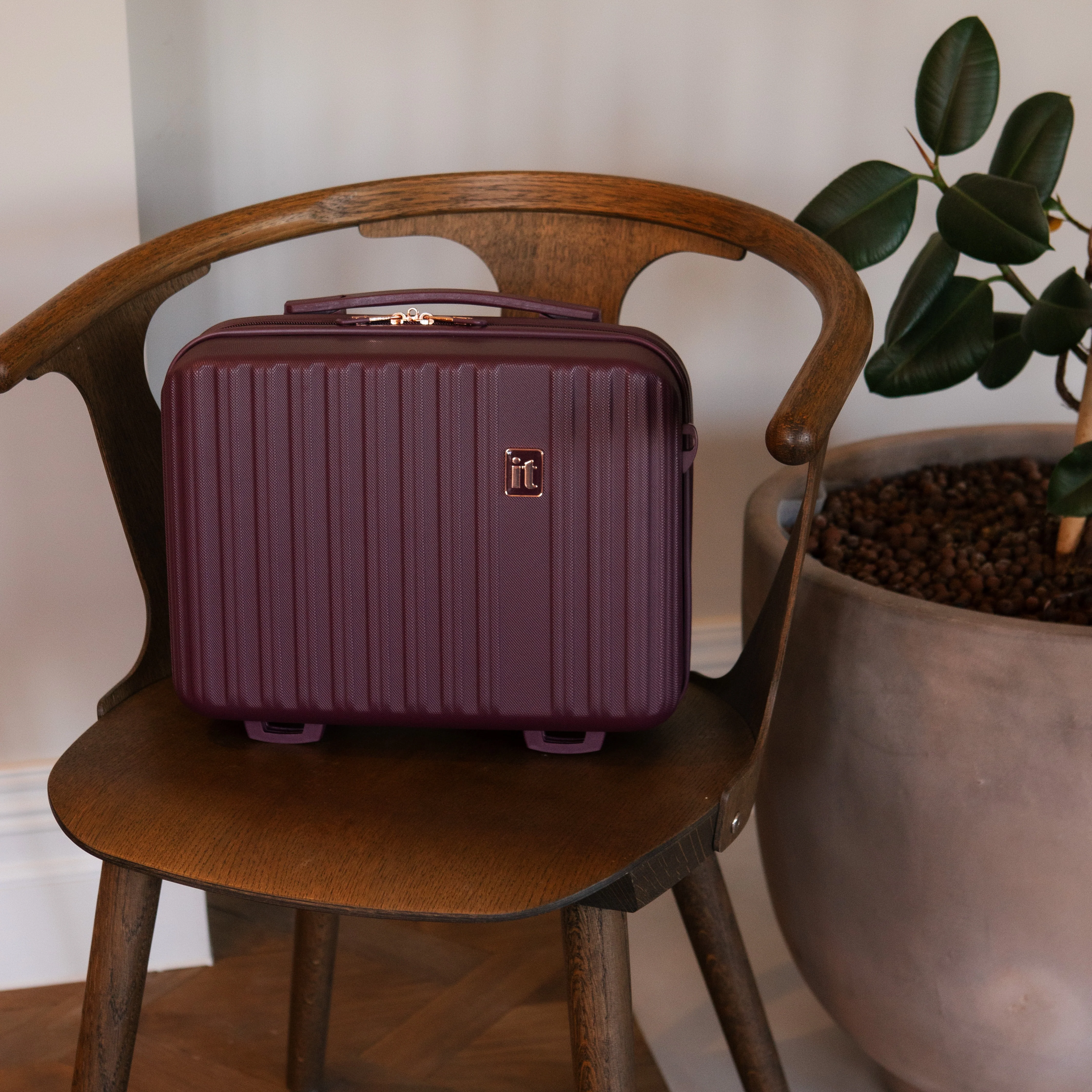 Luxuriant - Vanity Case (Fine Wine) - Image 5